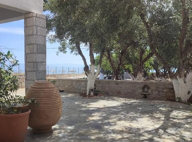 Гостевой дом Ktima Zaxarias 3*