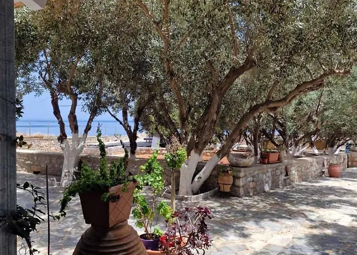 Pensión Ktima Zaxarias 3*